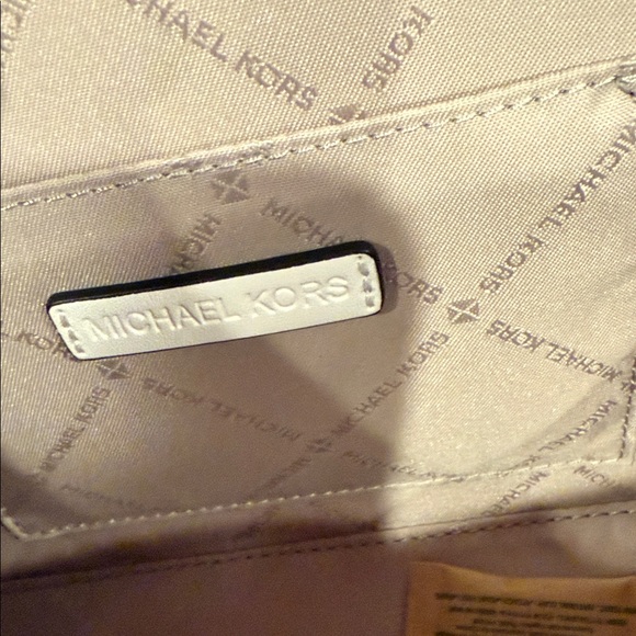 Michael Kors Pink and White Embellished Trunk Crossbody Bag Dragonfruit - Picture 3 of 6